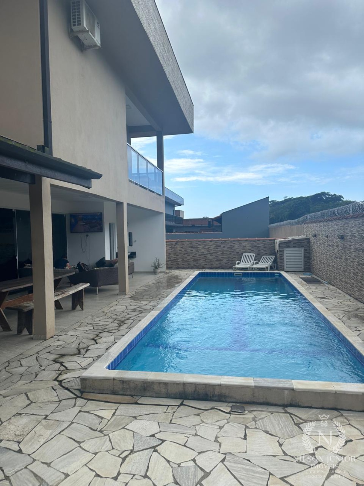 Casa de 4 Dormitórios a Venda em Ubatuba Sp Jardim Carolina
