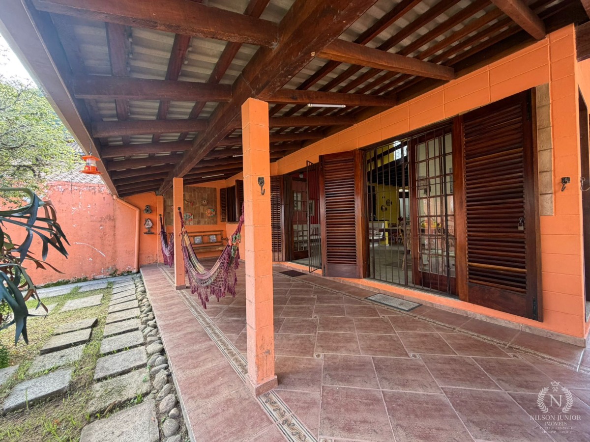 Casa a 100 Metros da Praia, Na Enseada Ubatuba Sp
